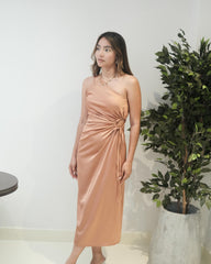 Vestido nuevo almendra