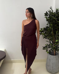 Vestido único borgoña